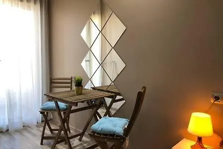 Contemporary Top Floor Bourgogne - By Appartali 카사블랑카 아파트